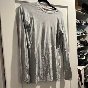 Grey free fly womens long sleeve fishing shirt. Performance bamboo  thumb holes